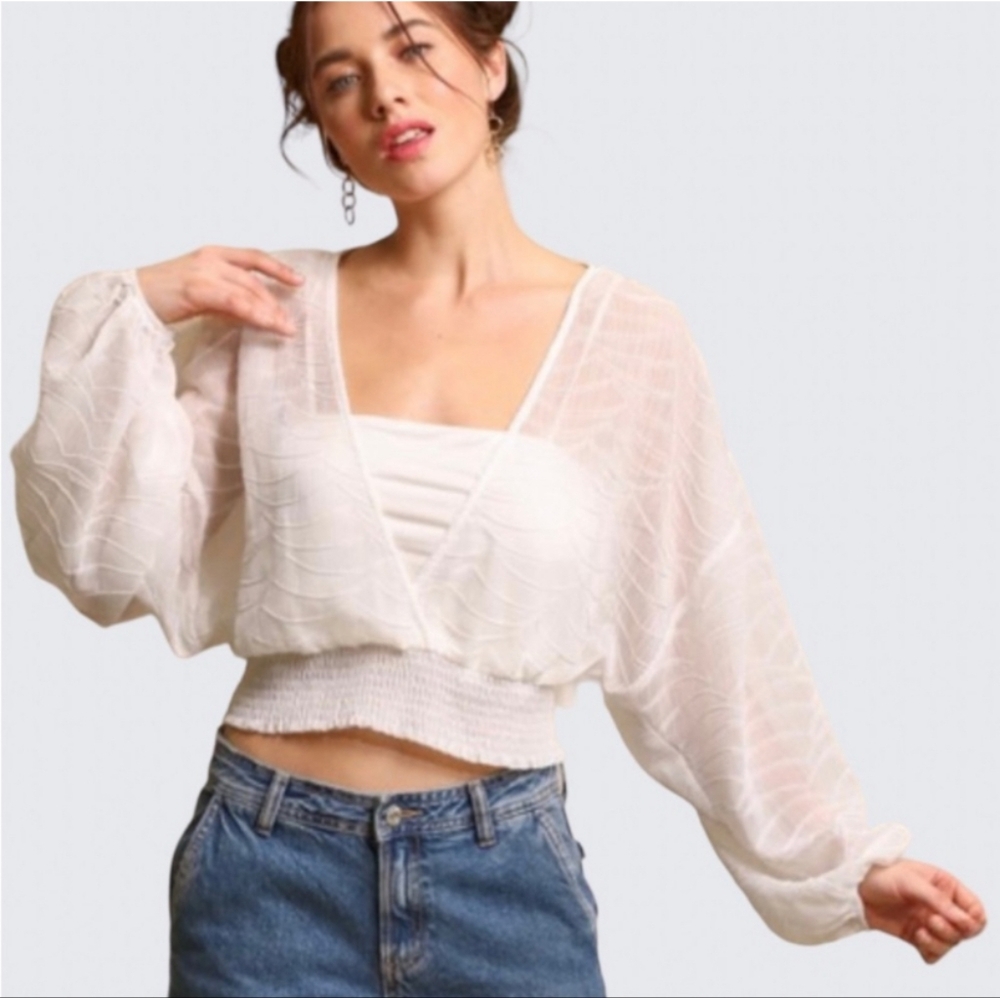 Elegant White/Off-White Sheer Cropped Blouse By Gigio NWT